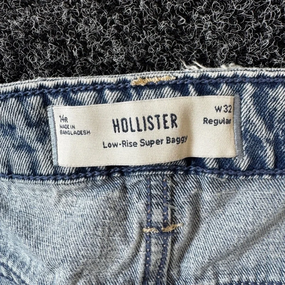 Hollister low rise
